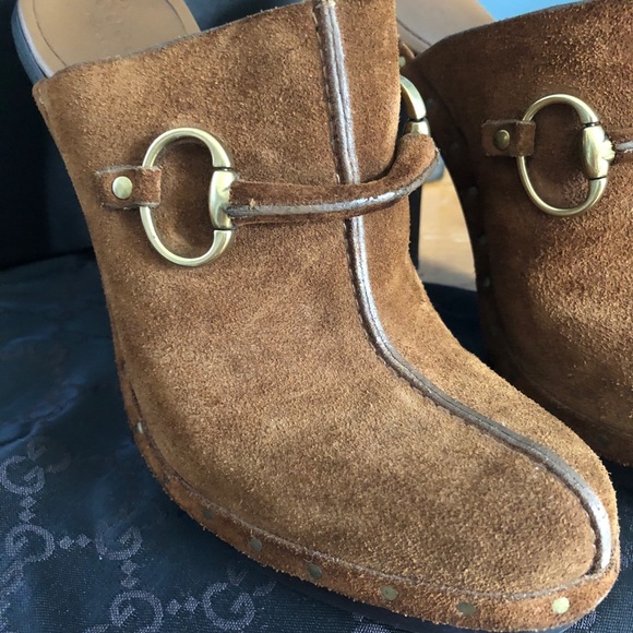 Gucci Brown Suede Mules / Clogs - Like New Condition! - Picture 5 of 9